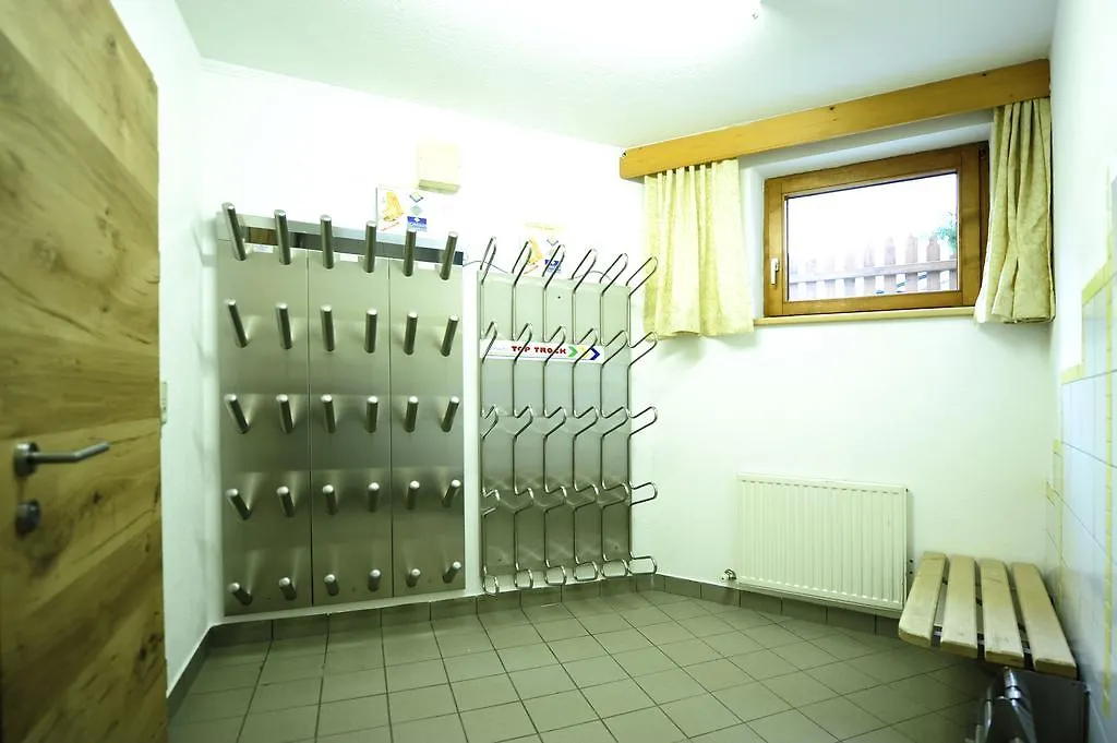 Apart Almrausch Ischgl 0*,