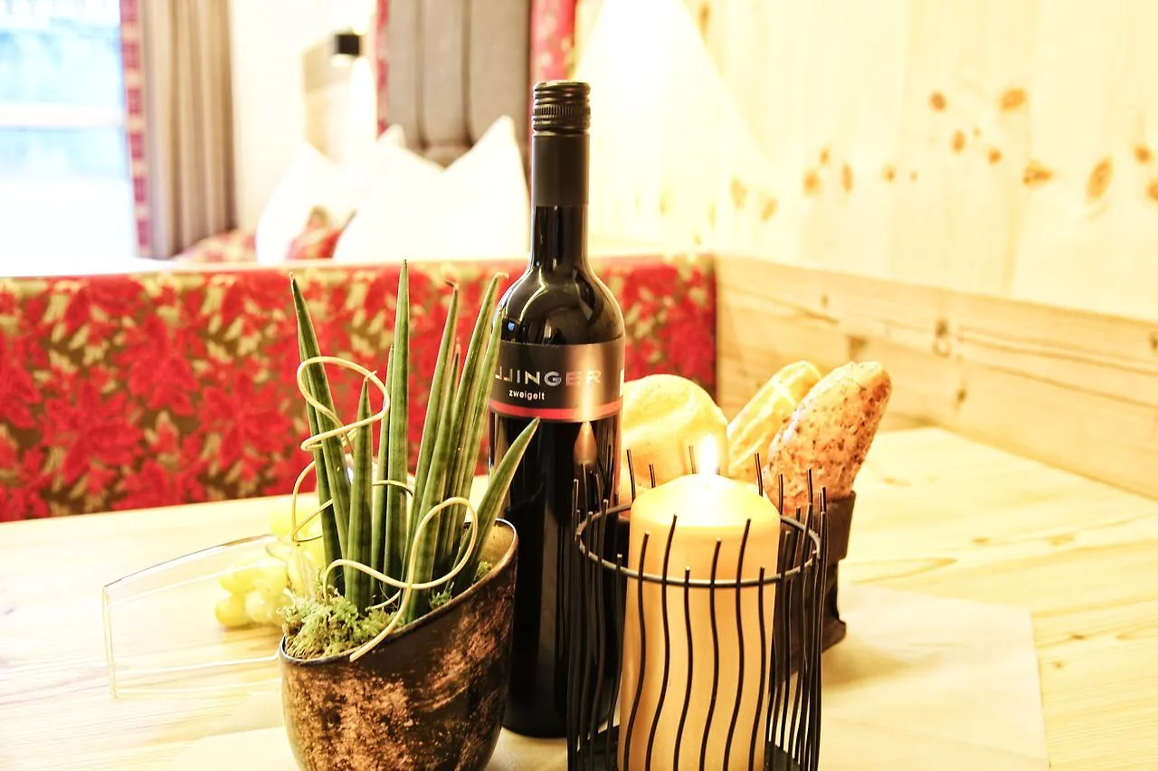 Apart Almrausch Ischgl Appartement